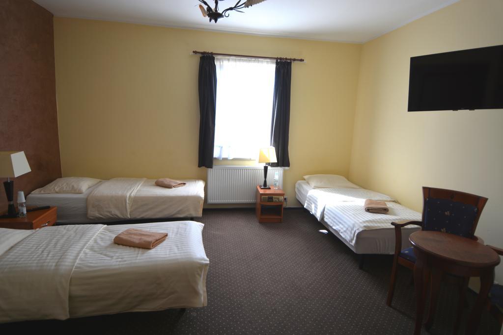 Hotel Stawisko Klaudyn Ngoại thất bức ảnh