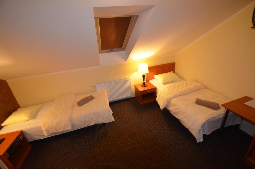 Hotel Stawisko Klaudyn Ngoại thất bức ảnh